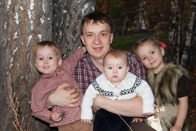 Максим Мельников и его дети