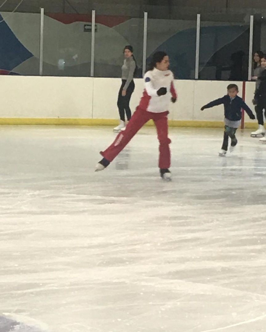 соц сетидействительно, даже не знаю названия Самарской хоккейной команды. Авангард, Акбарс, Салават на слуху. А вот школа ФК у вас хорошая была. Неужели кончилось ФК в Самаре? Жалко!