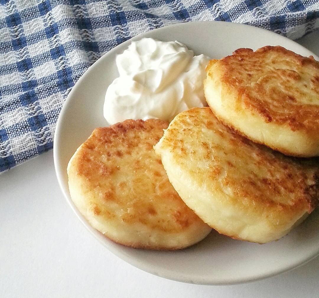 Сырники с картошкой. Сырники. Сырники из творога. Сырники творожные. Сырники домашние.