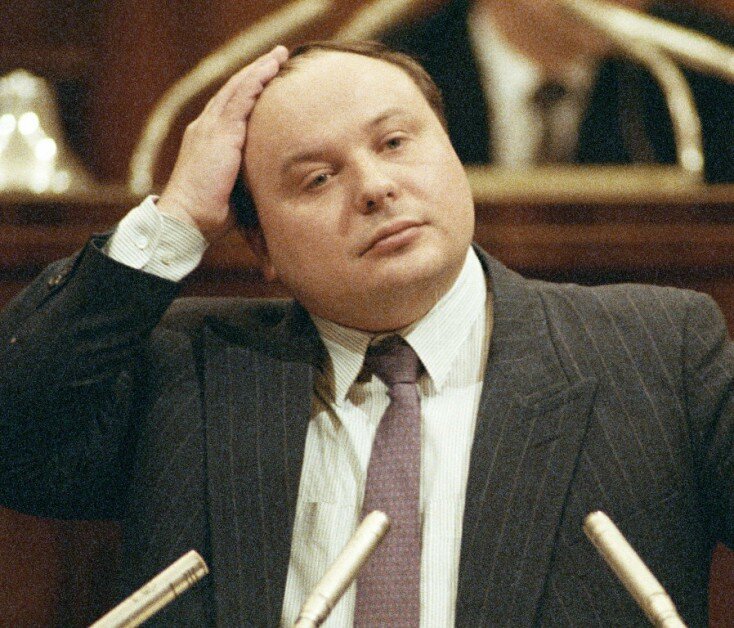 Или вот эту. Какую больше ? Или обе сразу ?