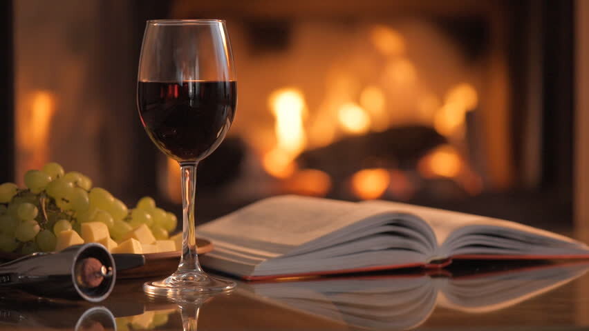 А еще, ее можно читать вслух друг другу долгими вечерами на карантине :)