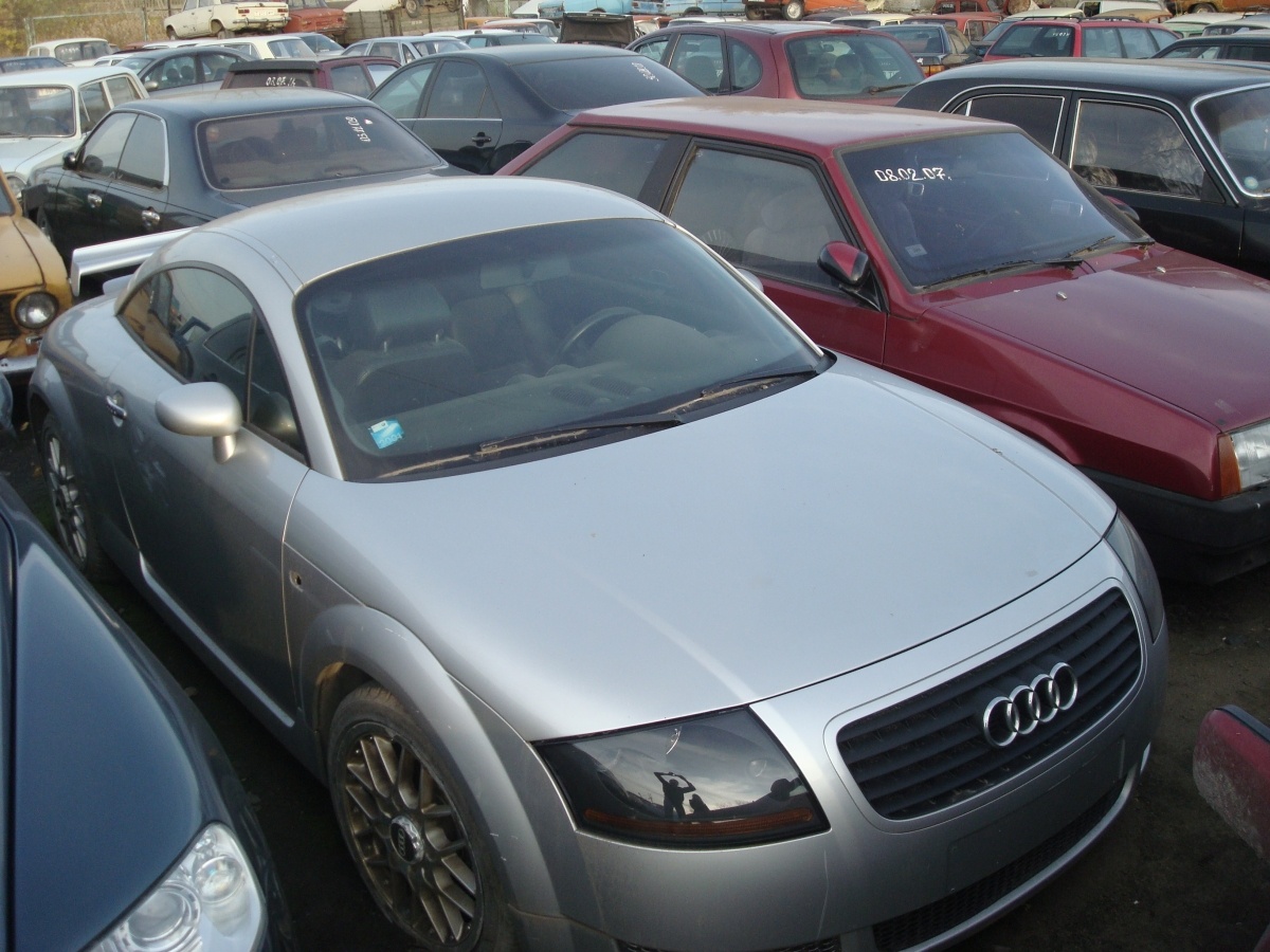 Фото взято с Яндекс фото ото Тимати если кто то его не знает,  взято из яндекс фото