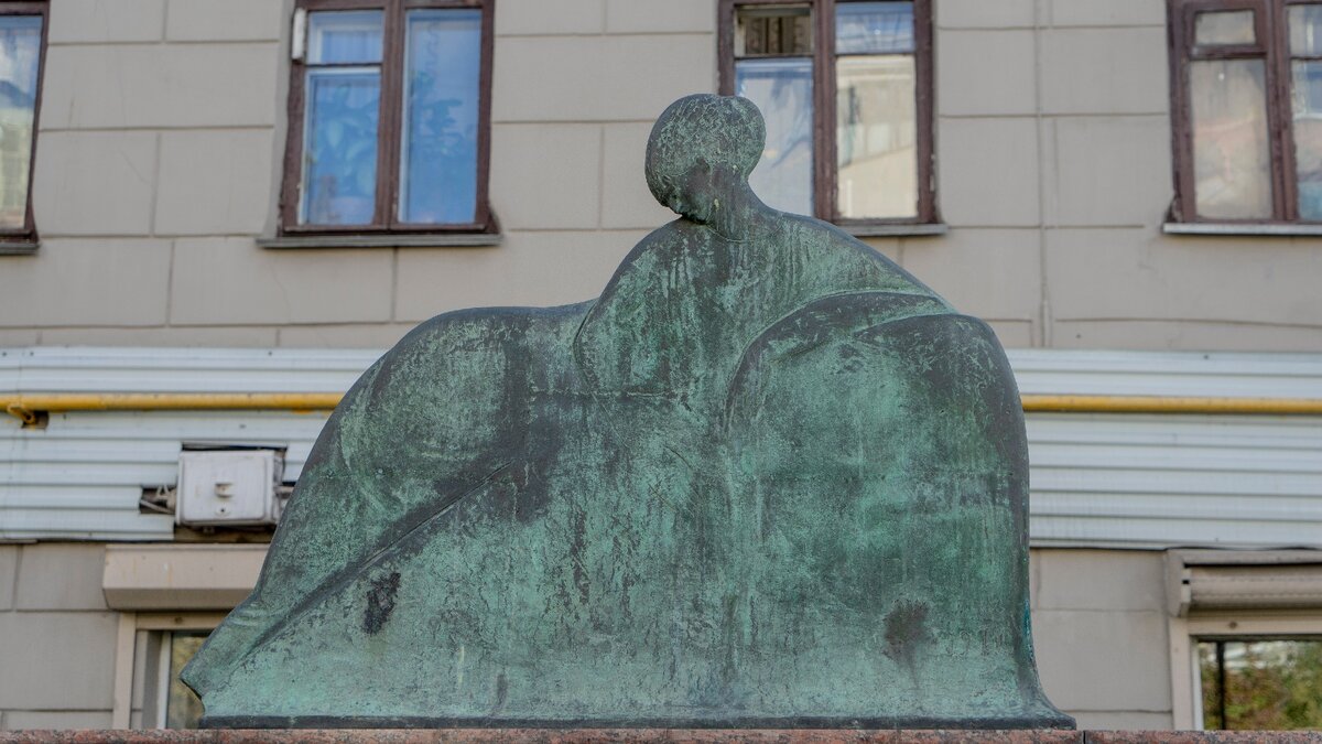 Памятник Анне Ахматовой в Москве. Фотографии Александра Андриевича