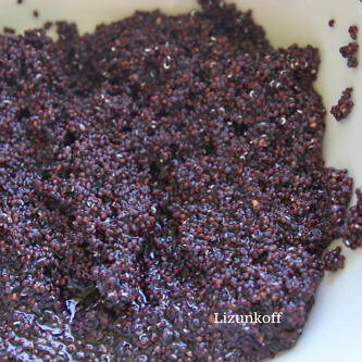 Должна получиться такая масса, объем увеличится и мак станет мягким.