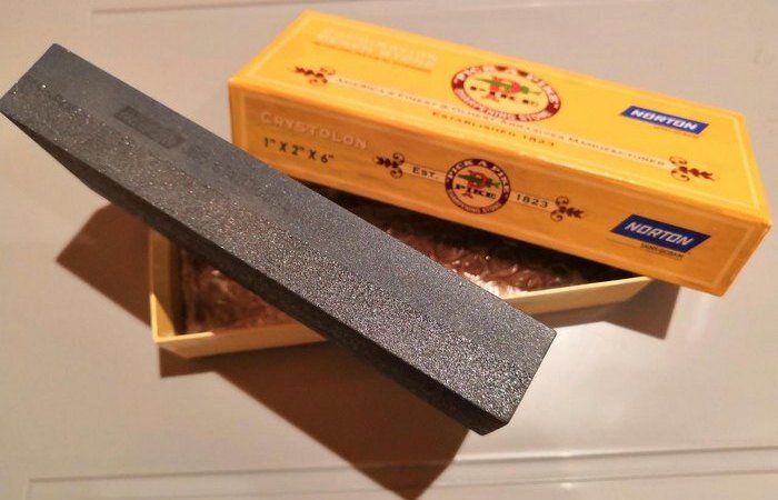 Для чего опытные автомобилисты возят с собой точильный камень в автомобиле