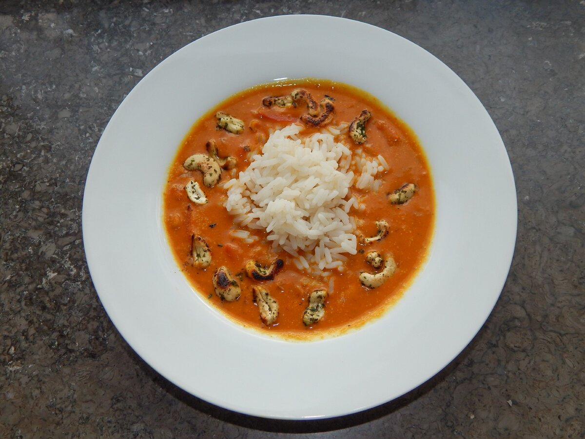 Карри впечатляет не только своим вкусом, простотой, но и эффектной подачей.