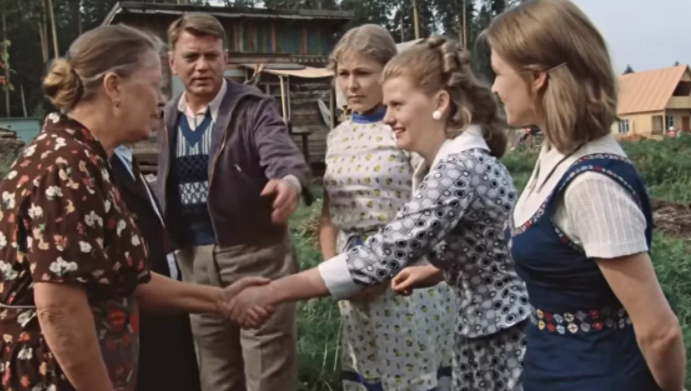Москва слезам не верит фильм 1979. Москва слезам не верит фильм 1979 на даче. Антонина Буянова Москва слезам не верит. Тоня из Москва слезам.