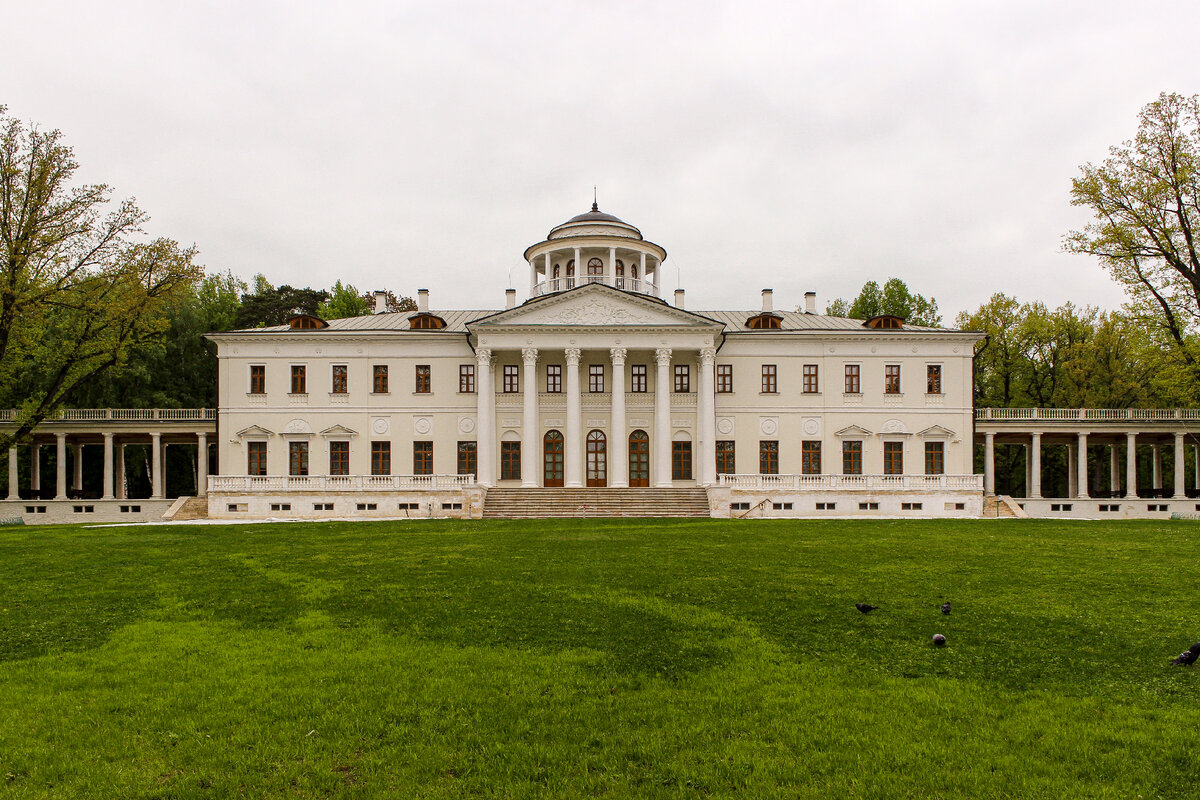 Главный дом усадьбы. Начало XX века.