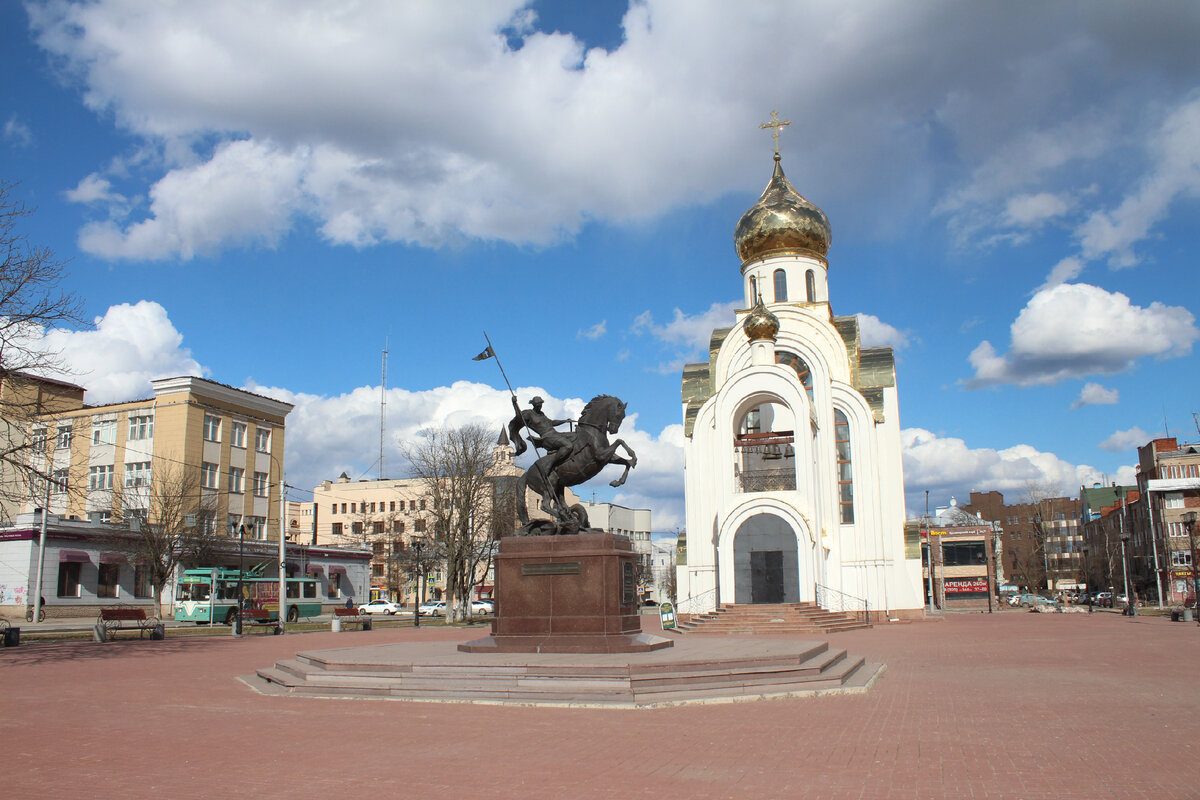 Это новодел. Площадь Победы. Фото автора