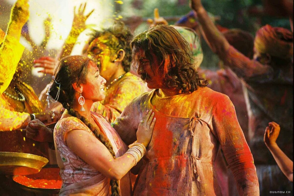 Dance Group's Impressive Holi Performance On Bollywood