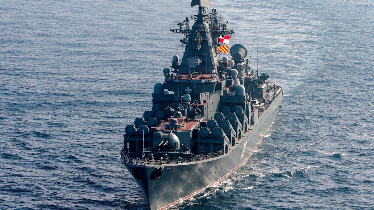 Флагманом группы стал крейсер Варяг Тихоокеанского флота. Помимо артиллерийского оружия и торпед, он несет 16 ПКР "Вулкан" и ЗРК С-300Ф. Фото ТОФ