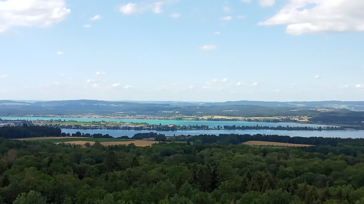 Спектр цвета воды на Боденском озере поражает