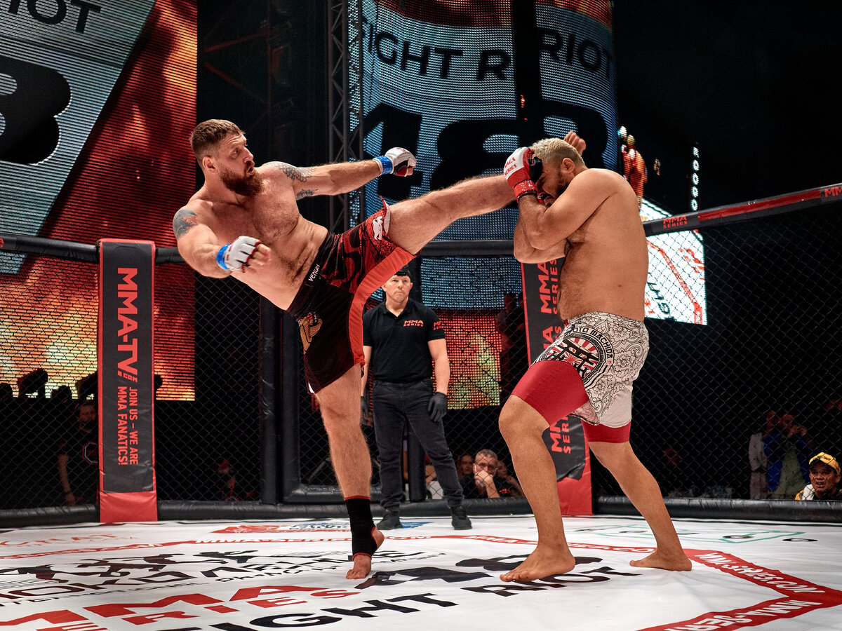 Поединок Сергея Дьяконова с Наталисио Филью