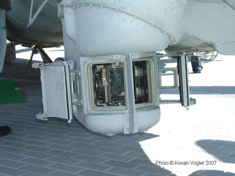 Собственно сама оптическая система наведения и управления ракетами ПТУР Штурм-В