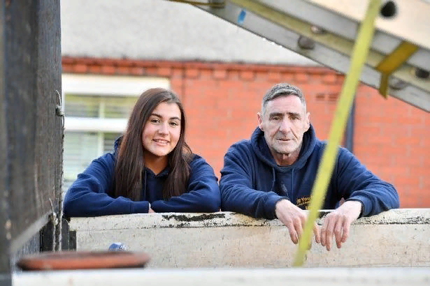 Роуз со своим отцом Джеффом Уильямсом.