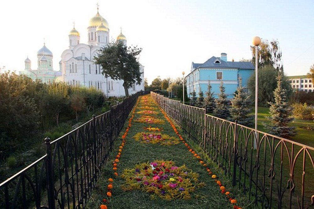 Дивеево монастырь трапезная