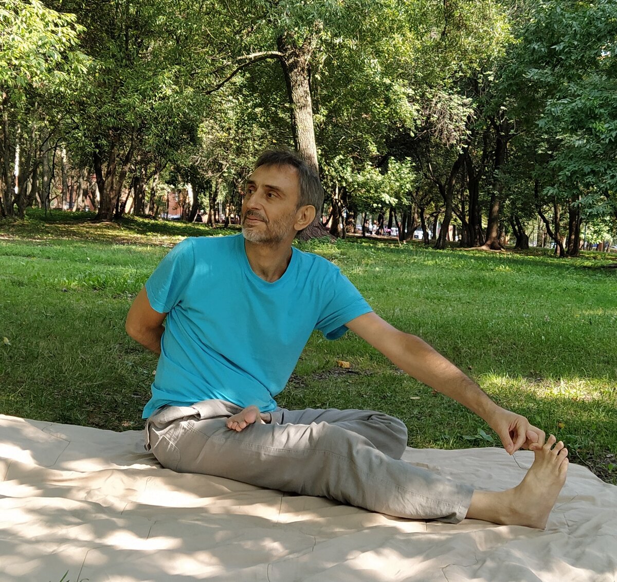 Мои занятия йогой в парке