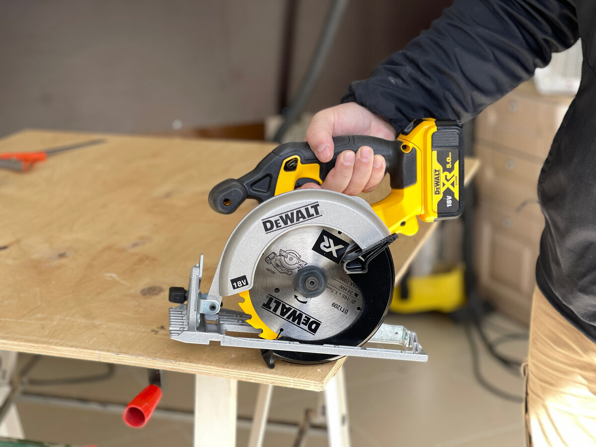 Циркулярная пила (ручная)