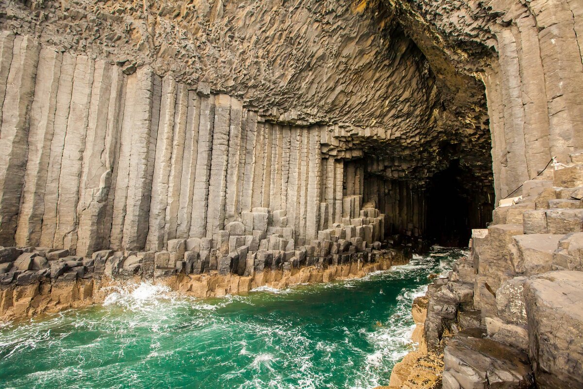 Фингалова пещера Шотландия