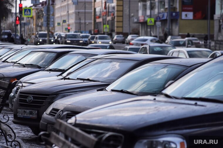    Свердловская область вошла в топ-10 регионов по запросам на праворульные автомобили