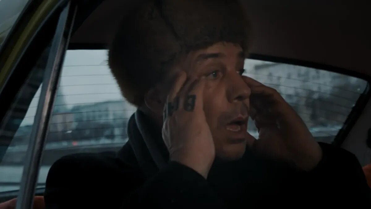 Что за вечеринки проходили у Тилля Линдеманна. Фото: кадр из видео YouTube-канал «Till Lindemann»