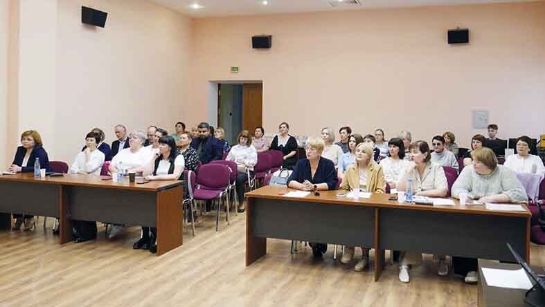    Образование: на пульсе