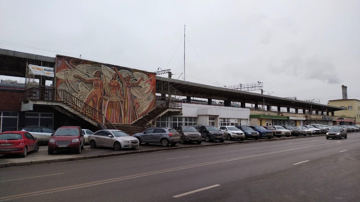    Покупателя снова ищут для туристического вокзала в центре Волгограда, на этот раз его готовы пустить в молотка за более скромную сумму — всего за 87 миллионов рублей, вместо 142 миллионов, сообщается на сайте госзакупок.