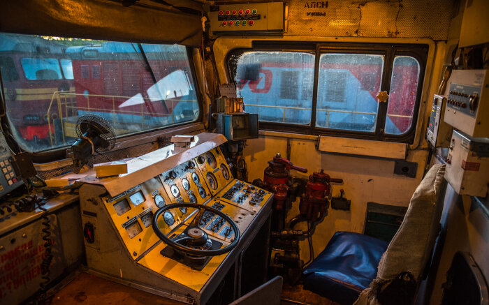 У многих паровозов косые стекла. |Фото: railgallery.ru.