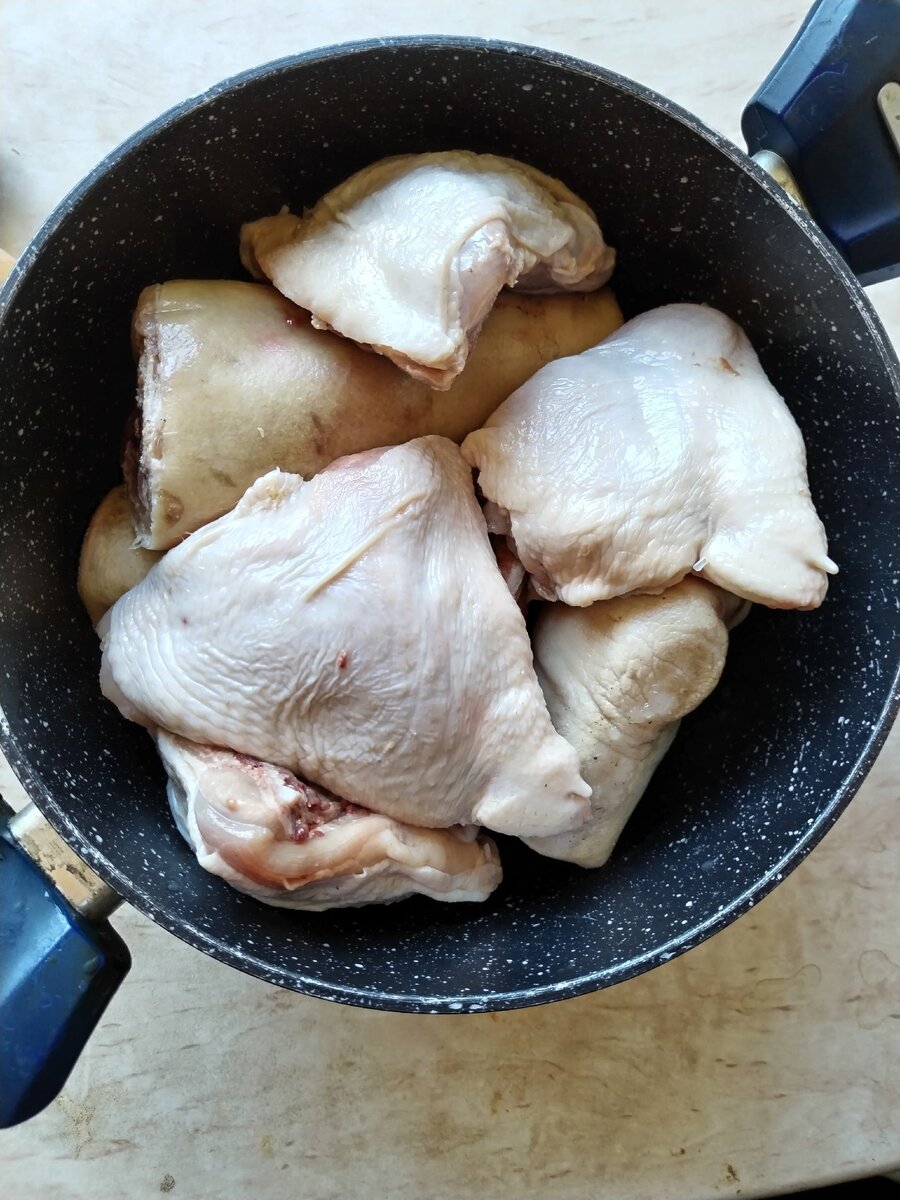 Простой рецепт холодца из свинины и курицы. Ничего лишнего | (НЕ)КУЛИНАРКА  | Дзен