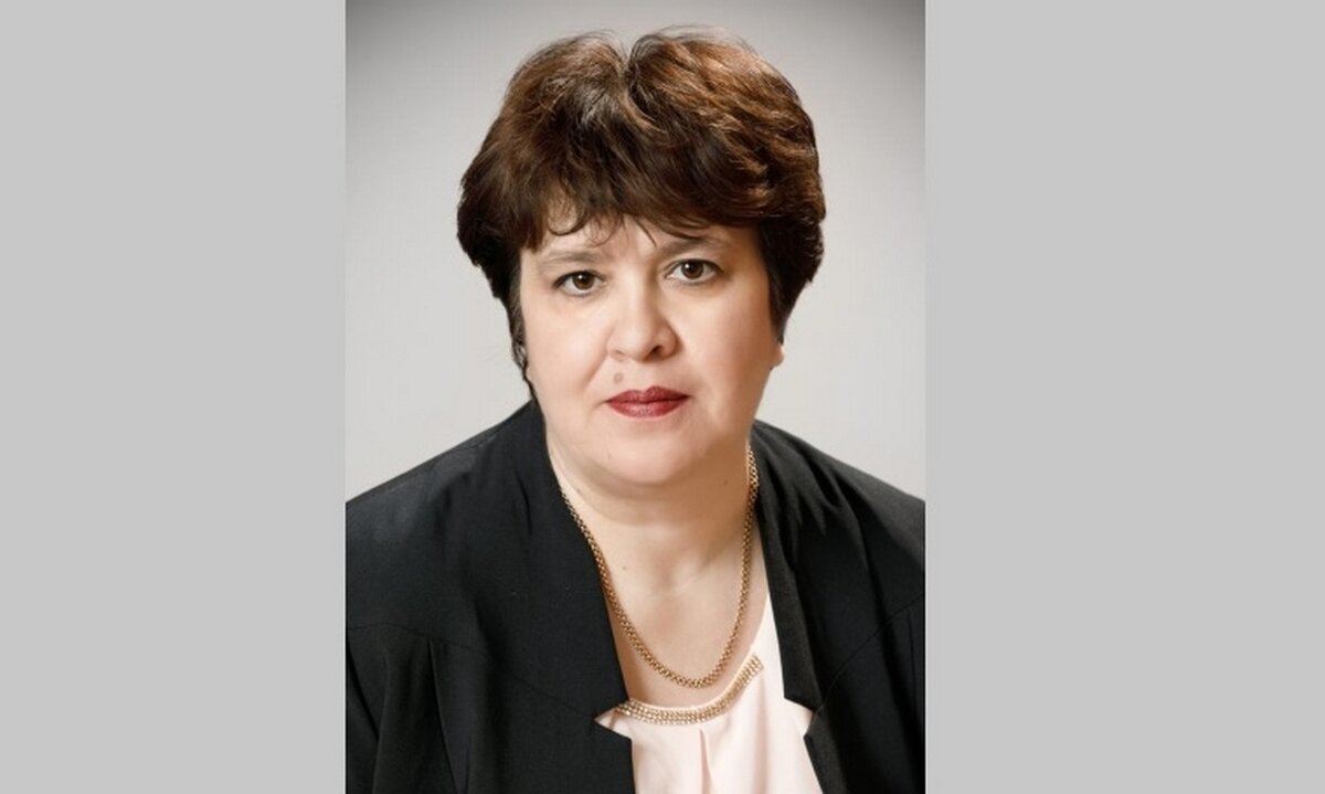 Директор гимназии 2 чебоксары. Директорка. Учителя гимназии 33 краснодар. Директор гимназии 72. Школа 72 прокопьевск.