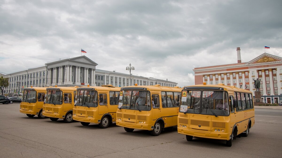    В Курскую область прибудут 49 новых школьных автобусов