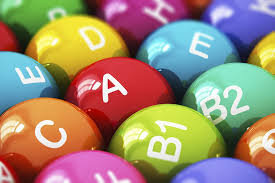 На помощь в борьбе со старением придут витамины и минералы, нейтрализующие воздействие вредоносных веществ (фото: vitamita.net)