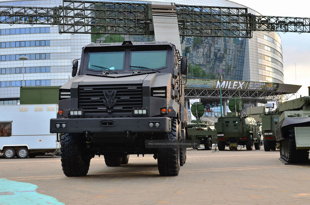 Белорусская бронированная машина "Защитник"