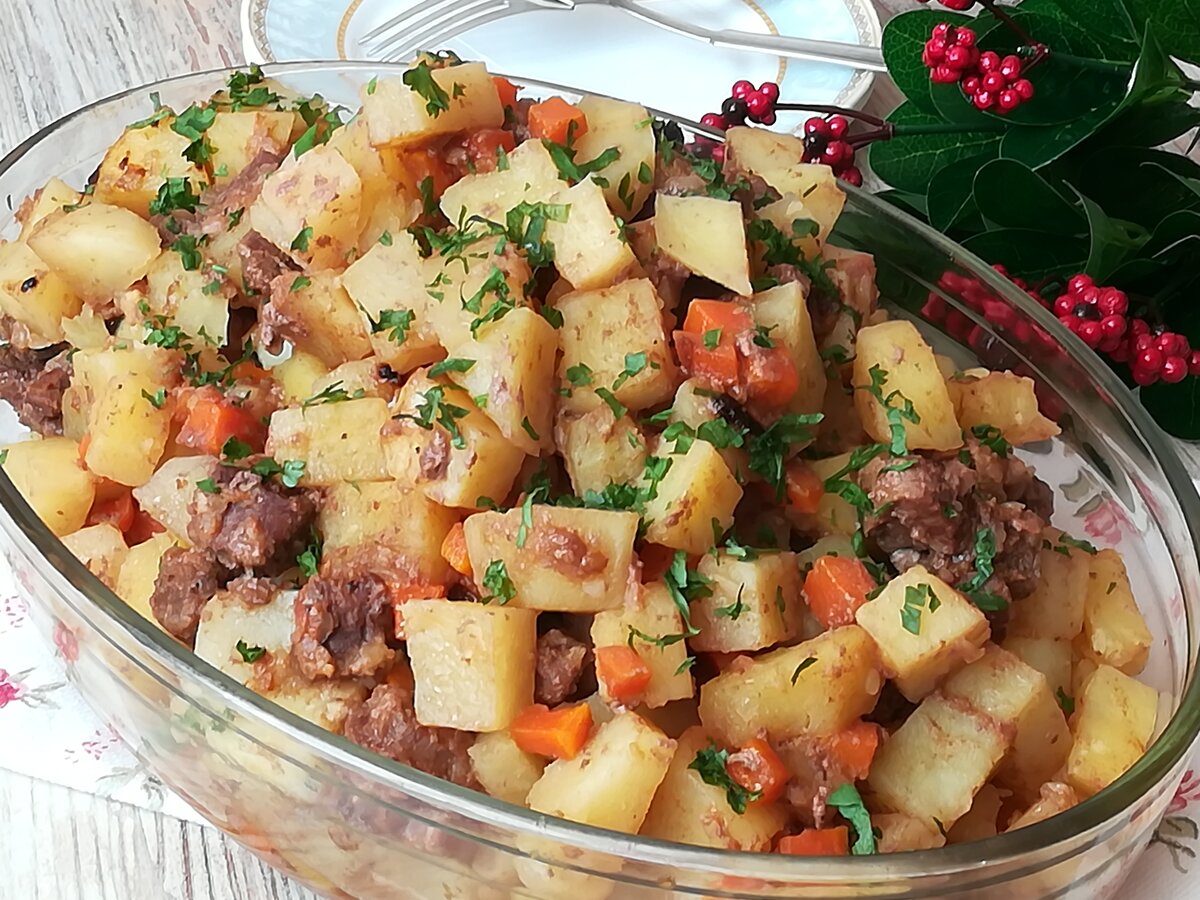 Говядина с картошкой в духовке - классический рецепт с пошаговыми фото