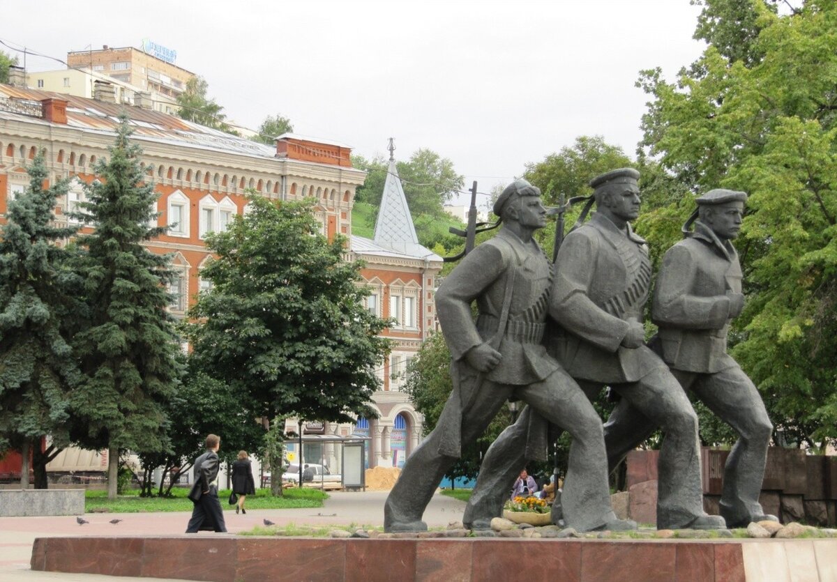 Памятник Героя флотилии