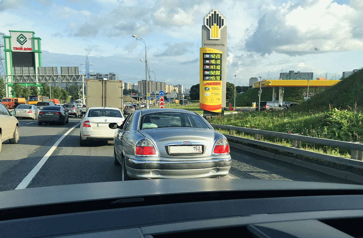 автор сделал пометку, что на фото редкая машина...в очень хорошем состоянии