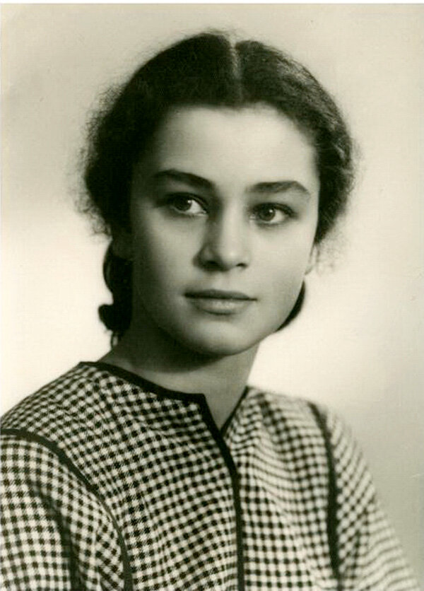 Ольга Заботкина, сыгравшая Катю Татаринову в "Двух капитанах"