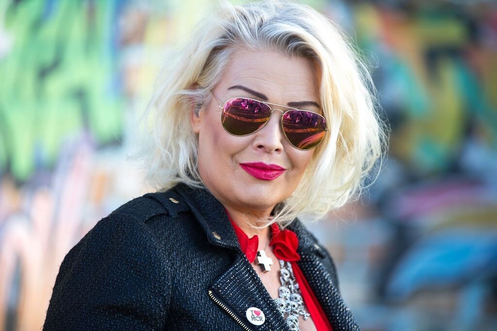 Убежденная блондинка Kim Wilde не теряет формы