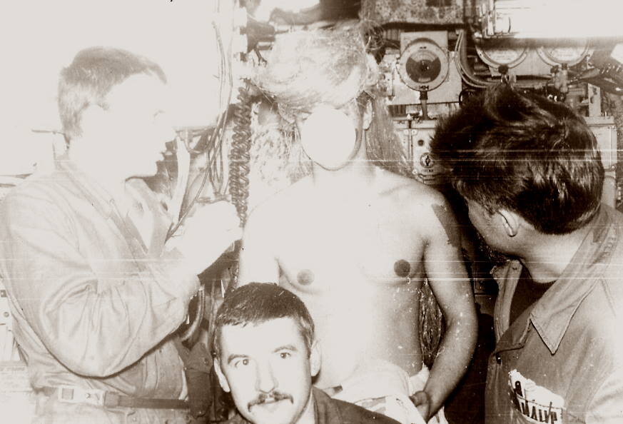 ТорпЭдный электрик отжигает...