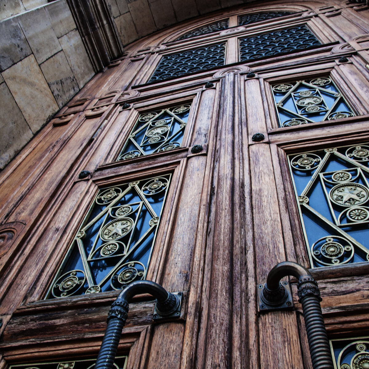 Высотка на Баррикадной.