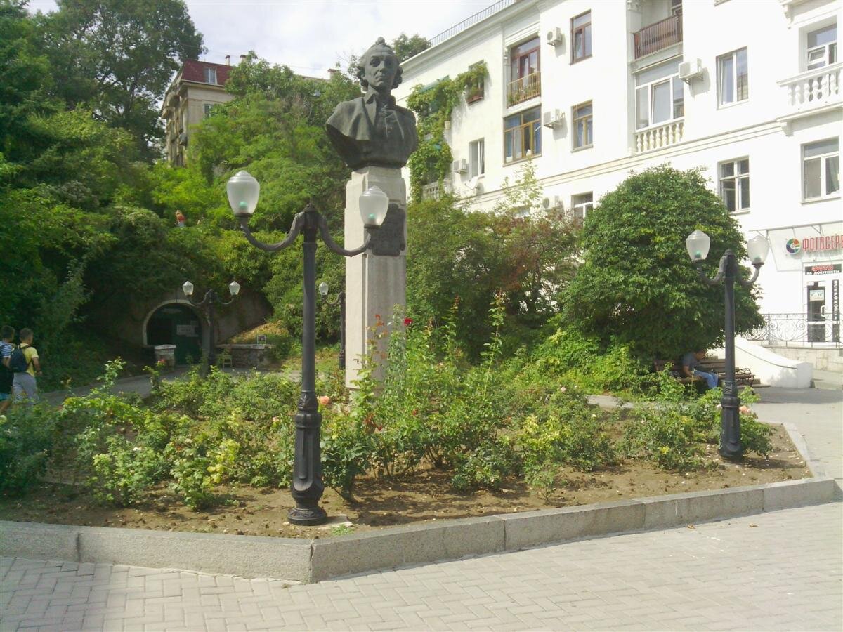 Загадочная картинка: найдите вход в музей )