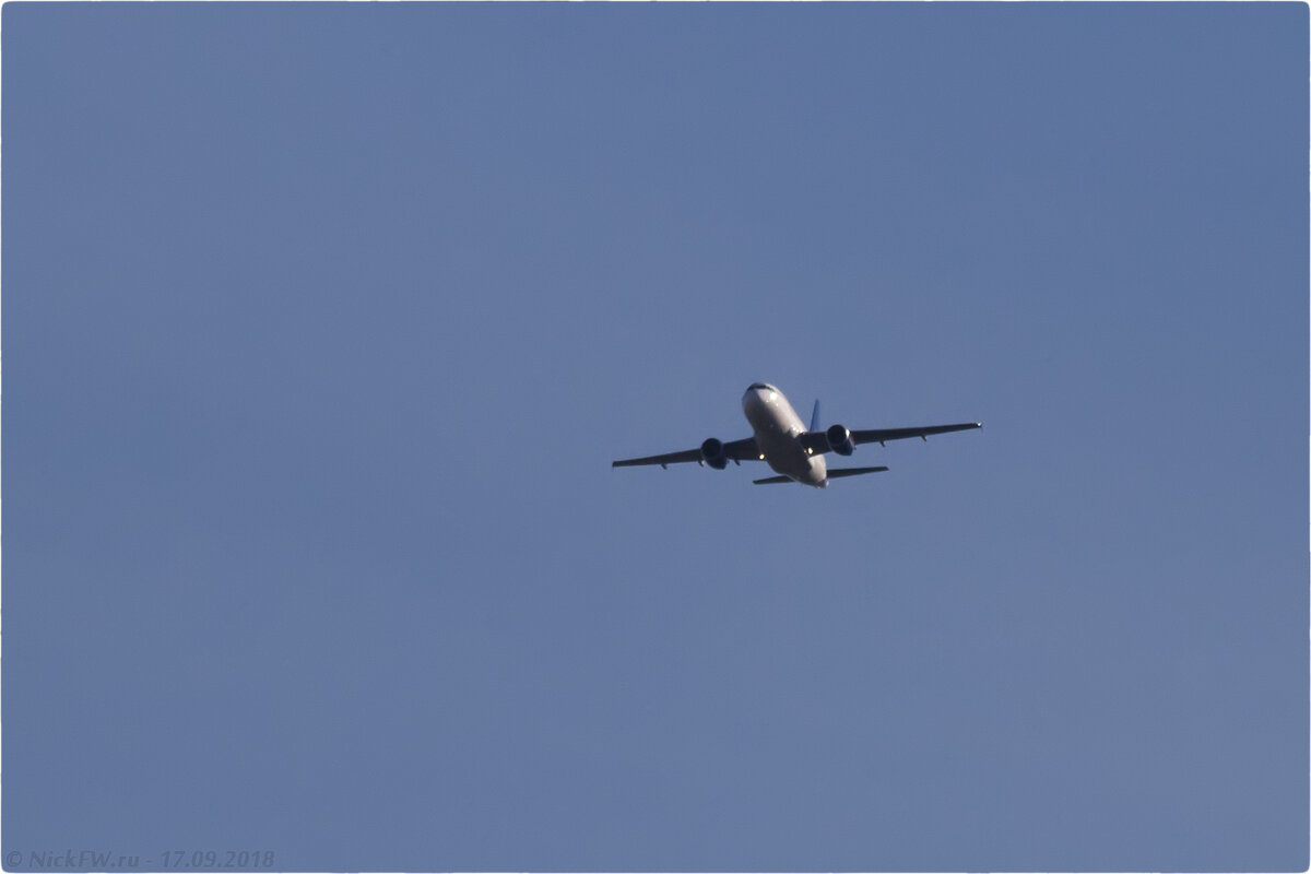 2. Airbus A318-100 - M-HHHH над Столбово © NickFW.ru - 17.09.2018г.