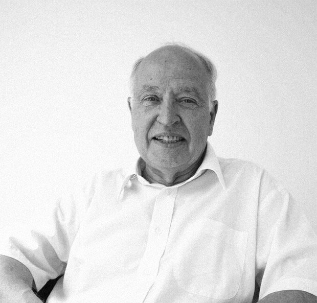 Майкл Атья

DAEWOO KANG / flickr.com