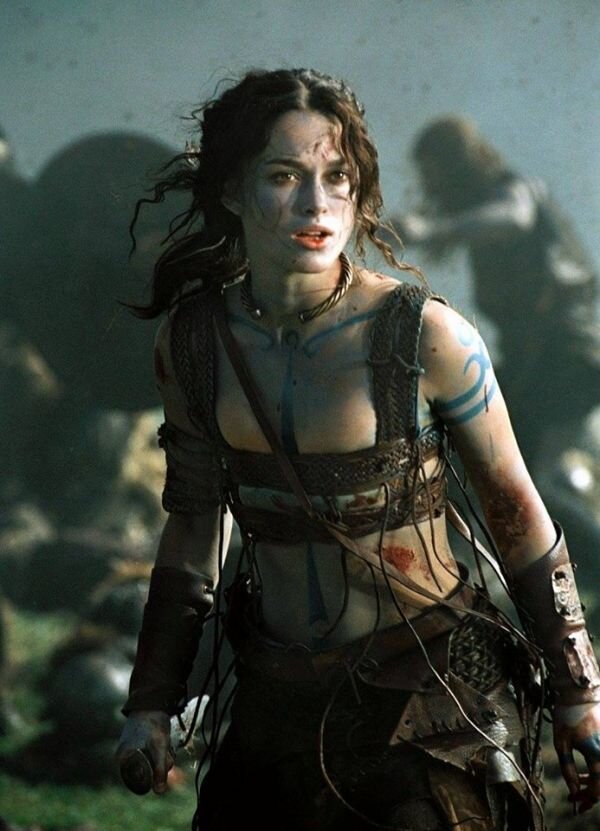 Кира Найтли в образе воинственной женщины из племени пиктов. Изображение взято из открытых источников. 