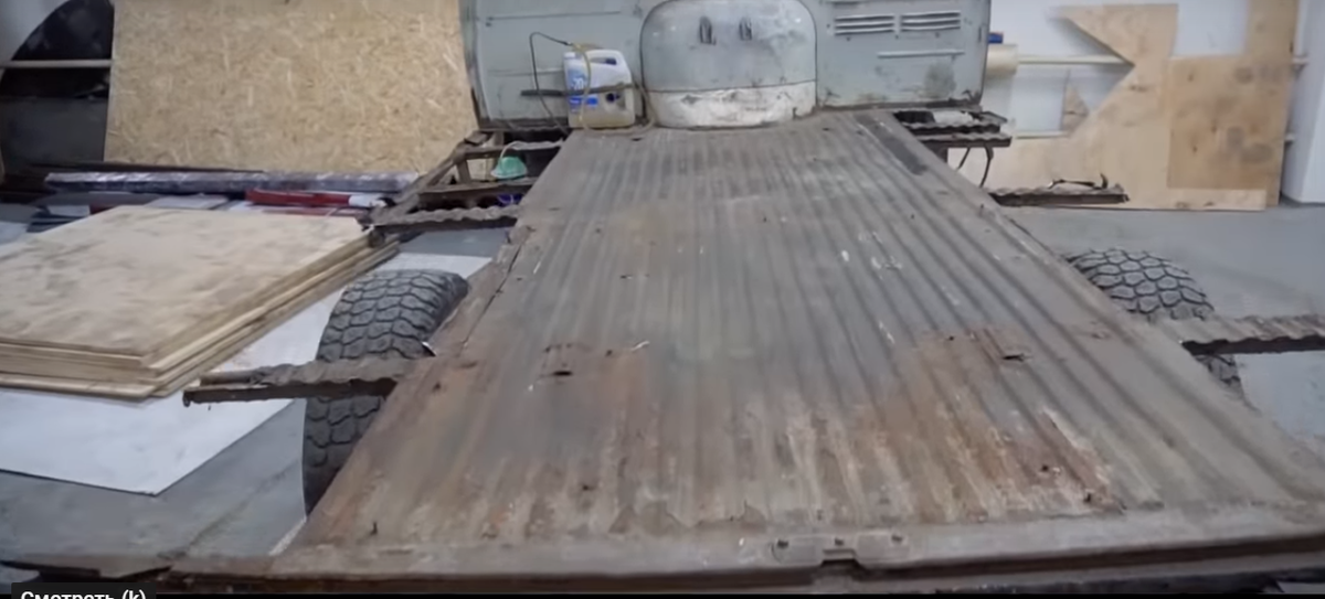 Мужики построили дерявянный дом на базе Уазика, вот что у них получилось