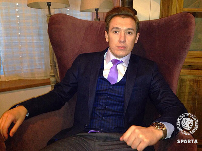 Если для большинства женщин шопинг - удовольствие, то для большинства мужчин - стресс. Как именно должен выстраиваться процесс мужского шопинга, чтобы он приносил удовольствие, отнимал меньше денег, времени и сил рассказывает  эксперт в мужском стиле Дмитрий Юрин