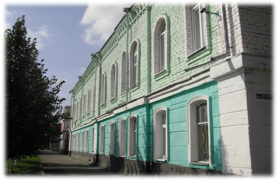 Рис. 1. Здание Усманского медицинского колледжа.