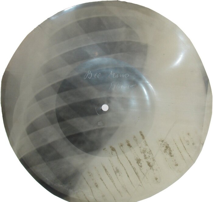 Источник: https://ribalych.ru/2012/07/04/stalin-gitler-i-xrushhev-interesnye-fakty-o-sssr/