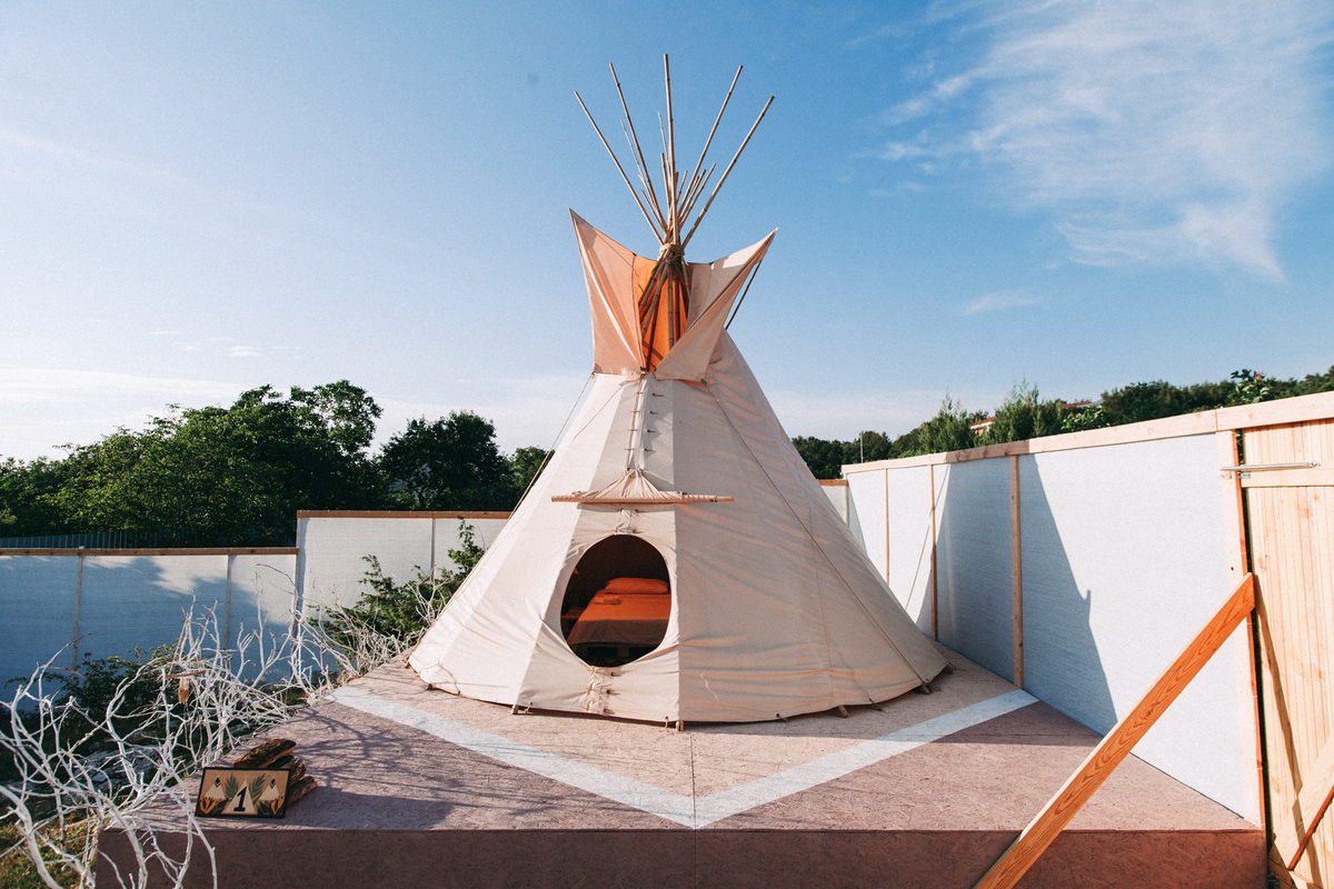 Tipi Camp Glamping