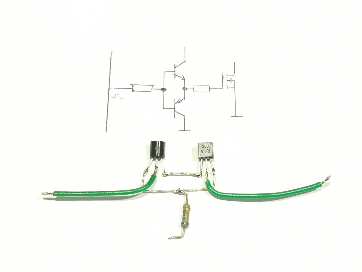Драйвер на двух транзисторах для управления затвором полевого ...
